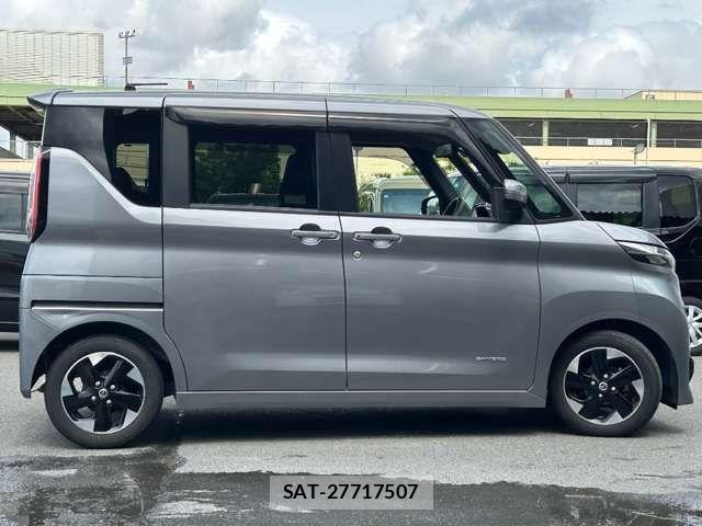 Nissan ROOX 2021-06 8368437-6