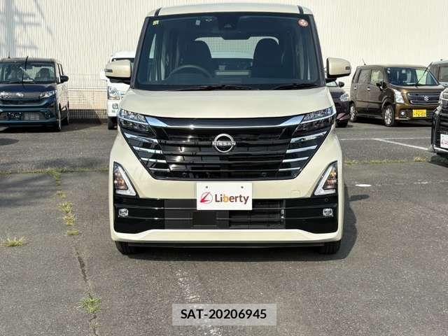 Nissan ROOX 2023-12 8368418-11
