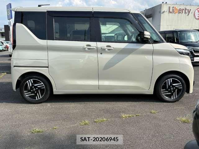 Nissan ROOX 2023-12 8368418-13