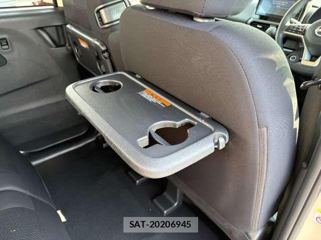 Nissan ROOX 2023-12 8368418-6