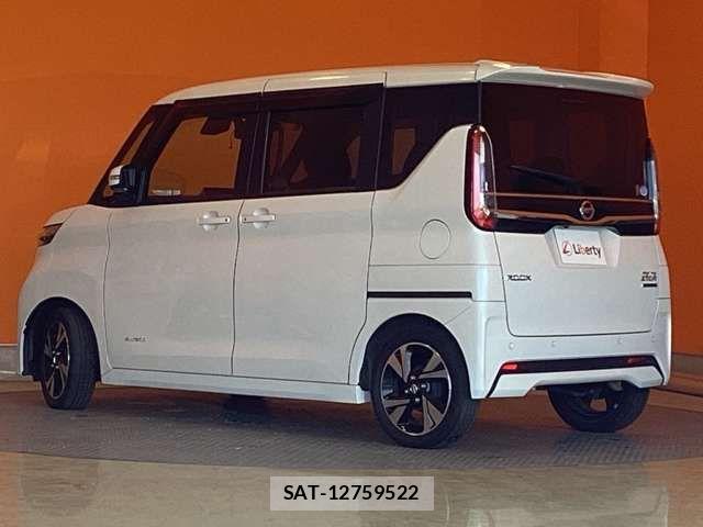 Nissan ROOX 2021-08 8368443-12