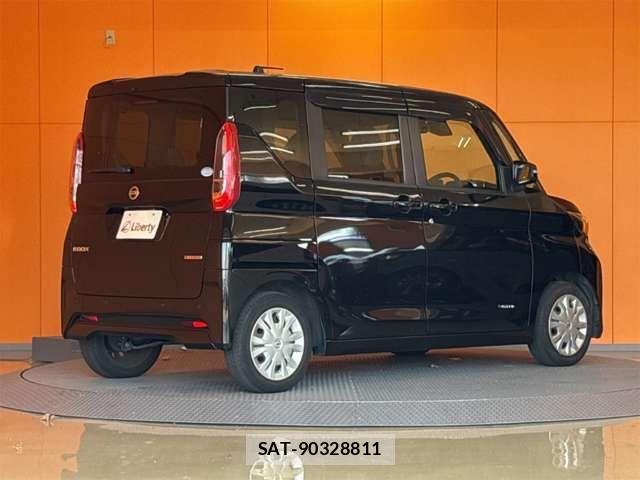 Nissan ROOX 2021-06 8368475-12