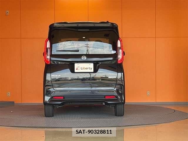 Nissan ROOX 2021-06 8368475-13