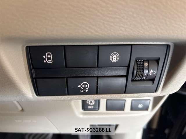 Nissan ROOX 2021-06 8368475-5