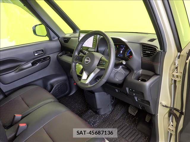 Nissan ROOX 2023-05 8368416-17