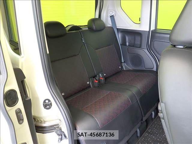 Nissan ROOX 2023-05 8368416-22