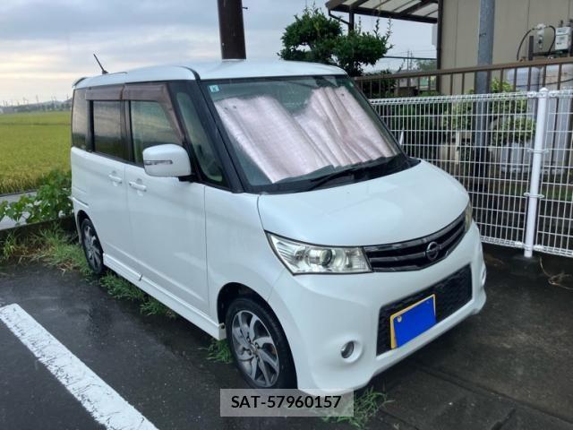 Nissan ROOX 2011-08 8368496-2