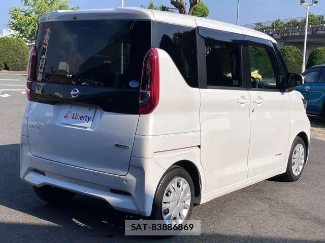 Nissan ROOX 2021-11 8368470-12