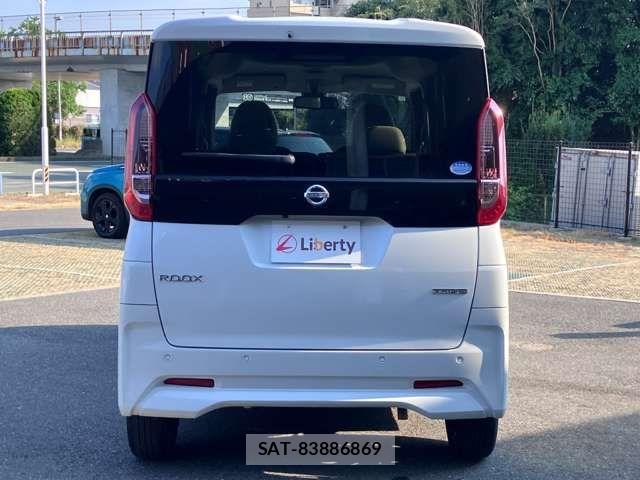 Nissan ROOX 2021-11 8368470-13