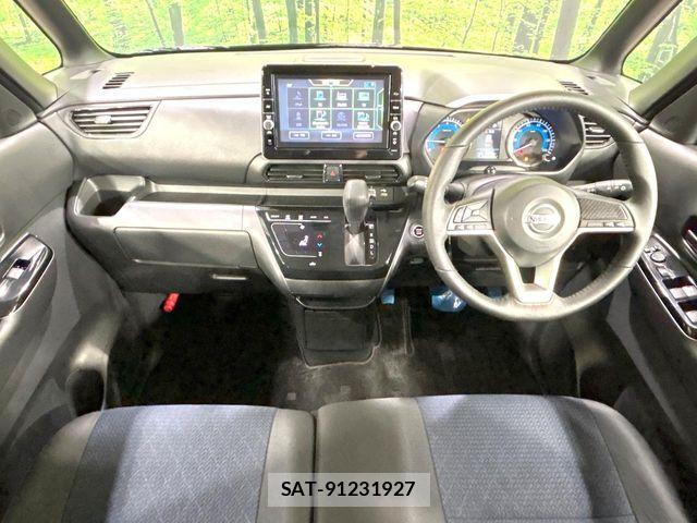 Nissan ROOX 2022-07 8368422-1