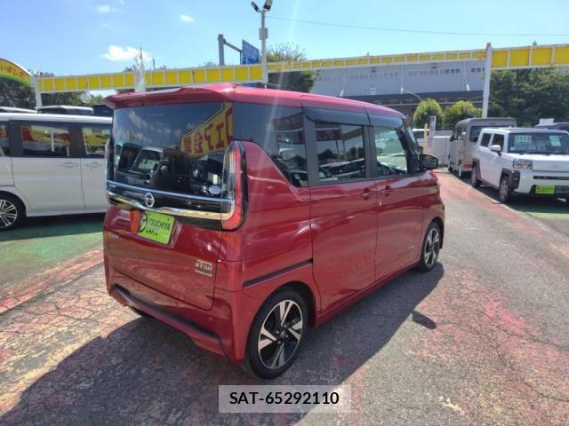 Nissan ROOX 2021-09 8368461-10