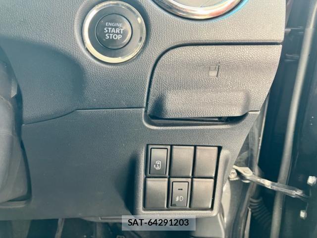 Nissan ROOX 2011-12 8368497-17