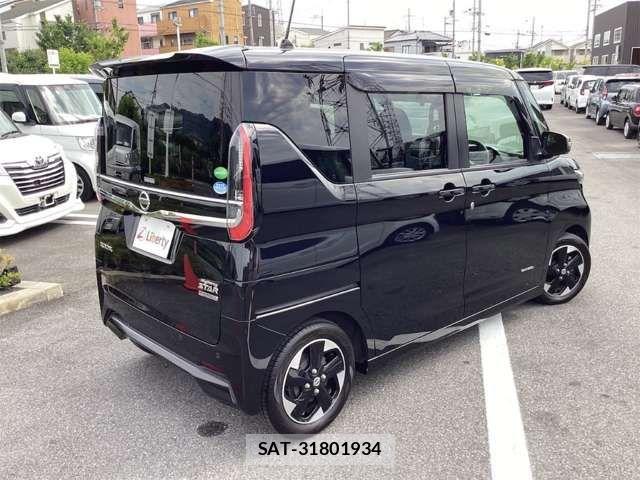 Nissan ROOX 2021-03 8368424-7