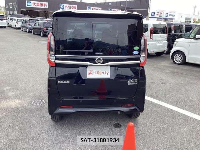 Nissan ROOX 2021-03 8368424-8