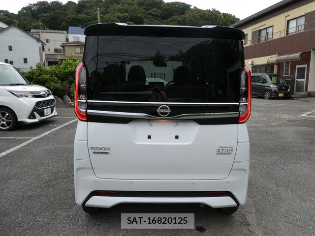 Nissan ROOX 2024-02 8368419-5