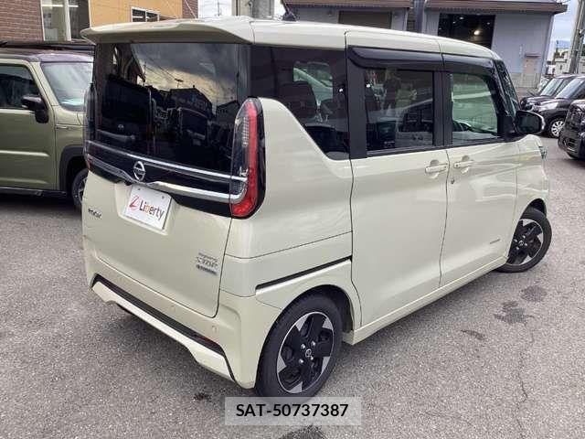 Nissan ROOX 2022-03 8368476-10