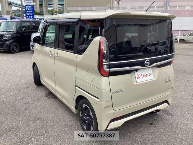 Nissan ROOX 2022-03 8368476-12
