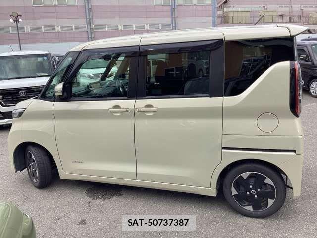 Nissan ROOX 2022-03 8368476-13