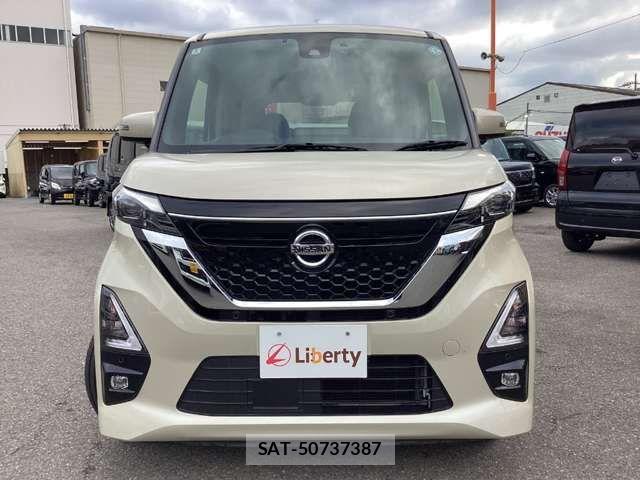 Nissan ROOX 2022-03 8368476-7