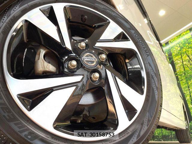 Nissan ROOX 2021-10 8368429-12