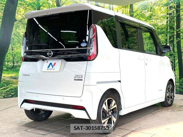 Nissan ROOX 2021-10 8368429-16