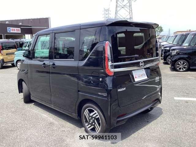 Nissan ROOX 2025-02 8368415-9