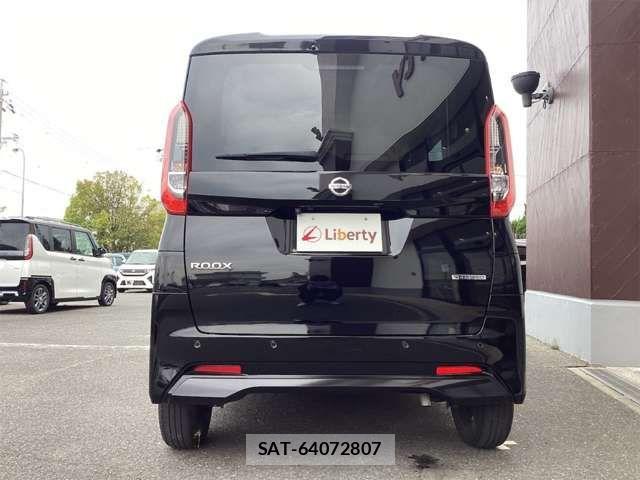 Nissan ROOX 2022-11 8368467-11