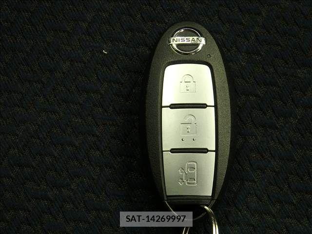 Nissan ROOX 2021-09 8368472-13