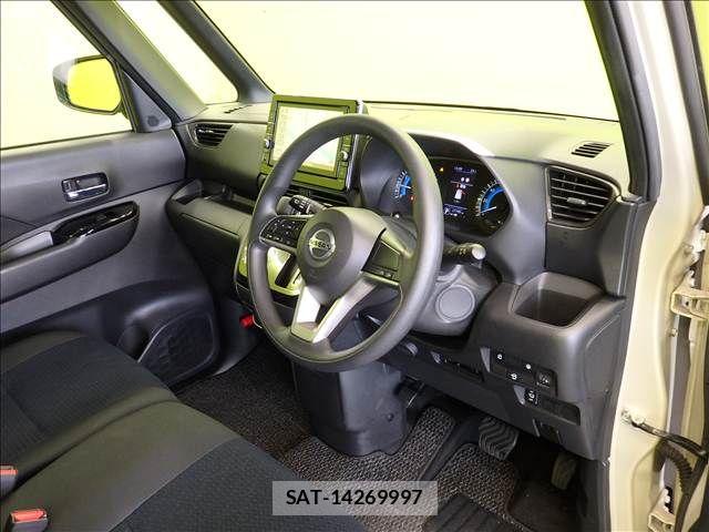 Nissan ROOX 2021-09 8368472-16