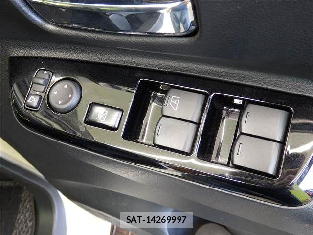 Nissan ROOX 2021-09 8368472-18