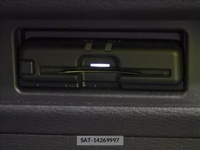 Nissan ROOX 2021-09 8368472-6