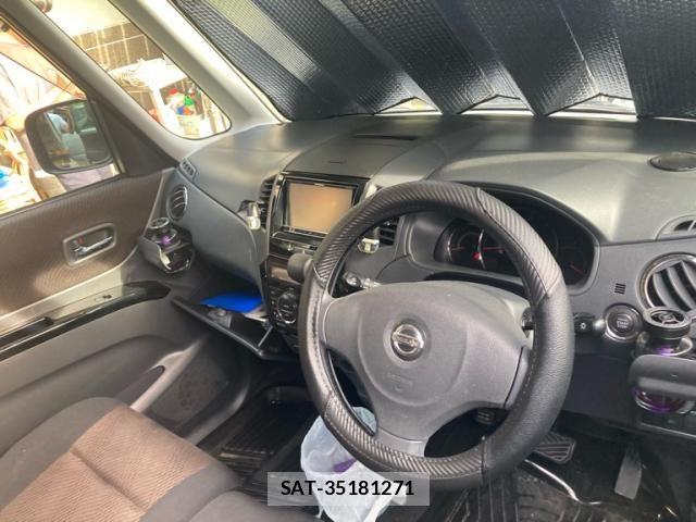 Nissan ROOX 2010-09 8368499-8