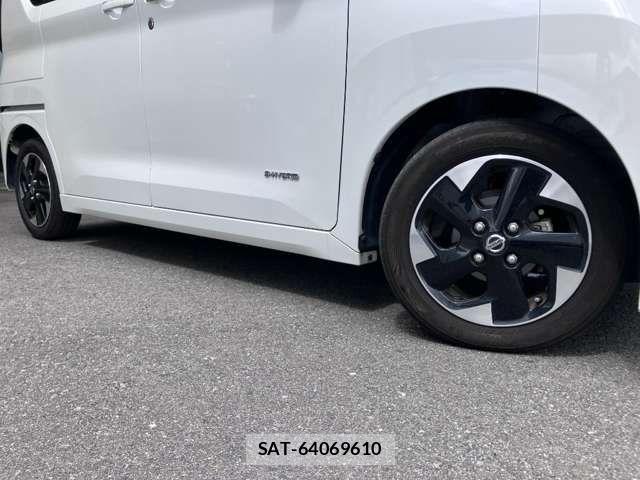 Nissan ROOX 2021-08 8368452-12