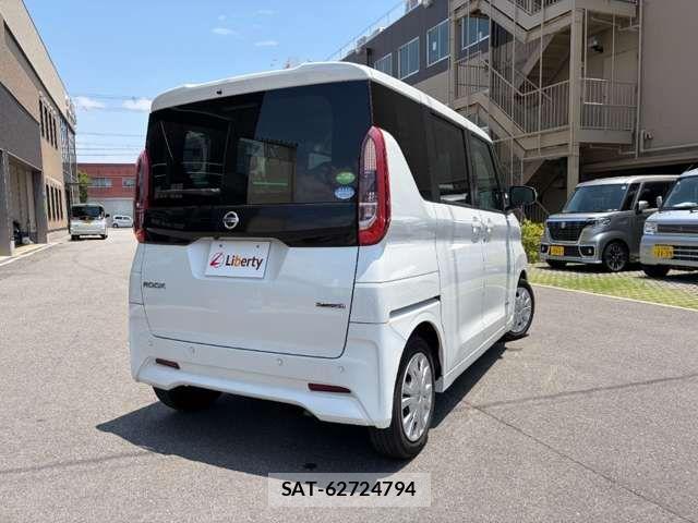 Nissan ROOX 2021-03 8368474-5