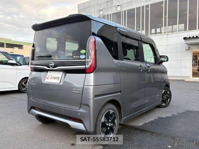 Nissan ROOX 2020-10 8368449-4