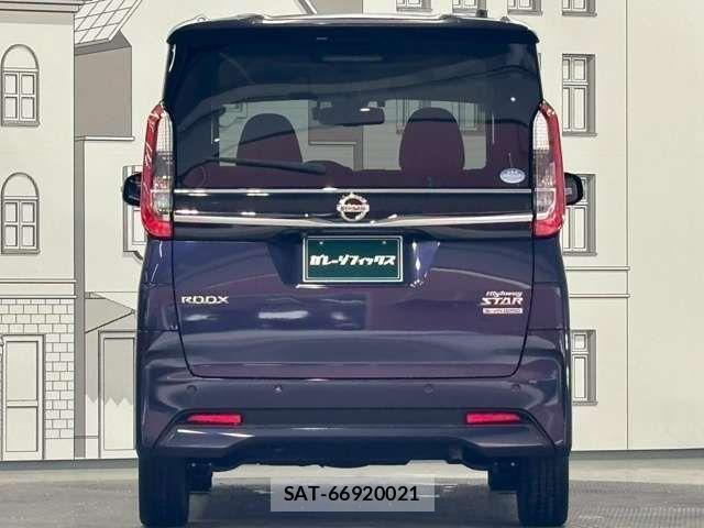 Nissan ROOX 2021-11 8368444-6