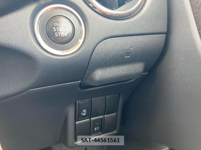Nissan ROOX 2012-03 8368495-16