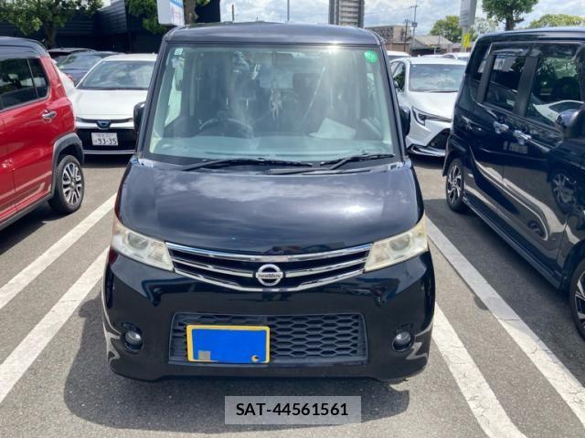 Nissan ROOX 2012-03 8368495-1