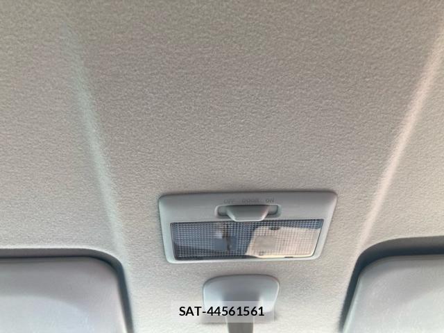 Nissan ROOX 2012-03 8368495-21