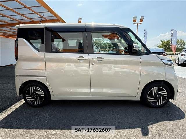 Nissan ROOX 2024-07 8368417-11