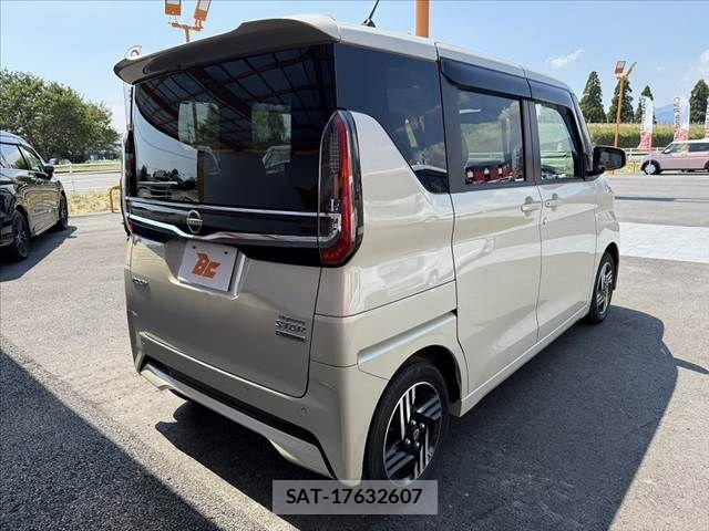 Nissan ROOX 2024-07 8368417-12
