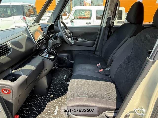 Nissan ROOX 2024-07 8368417-16