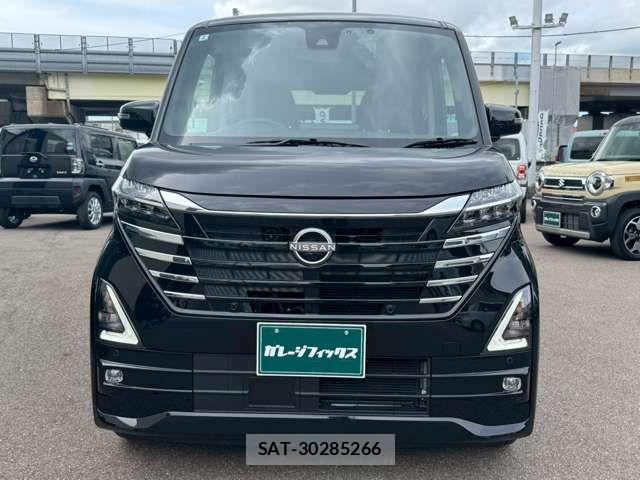 Nissan ROOX 2025-02 8368421-3