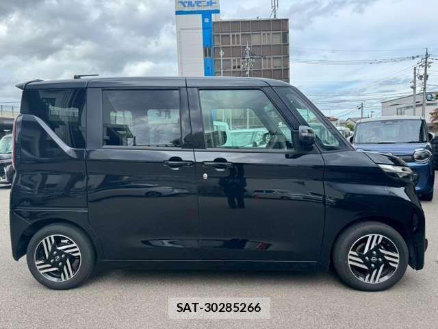 Nissan ROOX 2025-02 8368421-5