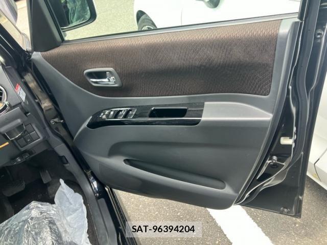 Nissan ROOX 2010-07 8368490-12
