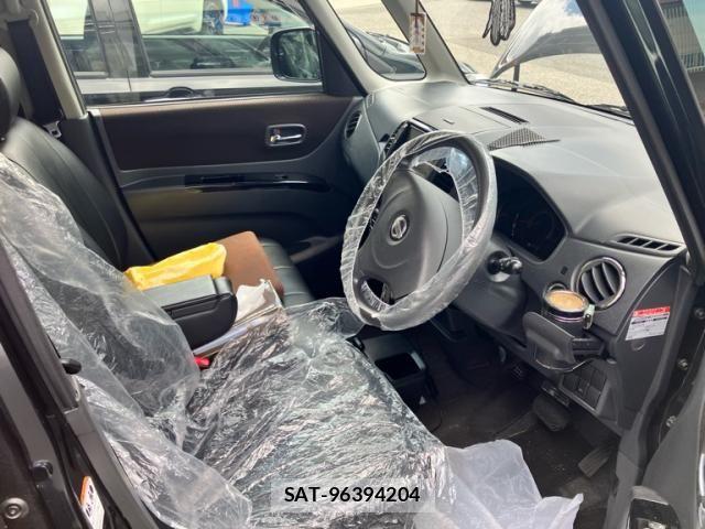 Nissan ROOX 2010-07 8368490-14