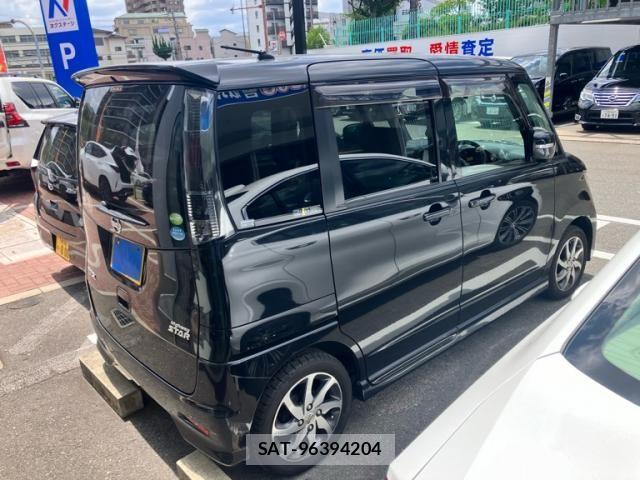 Nissan ROOX 2010-07 8368490-3