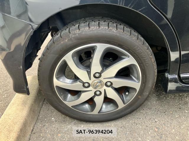 Nissan ROOX 2010-07 8368490-6