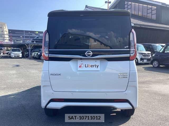 Nissan ROOX 2022-12 8368426-9
