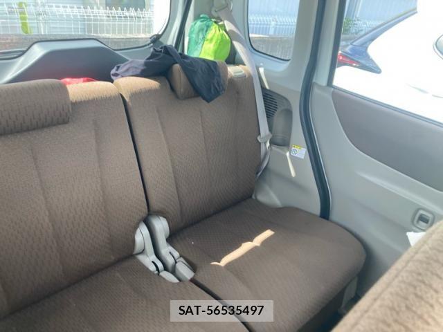 Nissan ROOX 2011-08 8368498-12